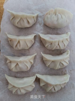 猪肉白菜胡萝卜煎饺的做法步骤：7