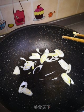 大葱炒鸡蛋的做法步骤：4
