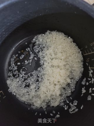 豌豆胡萝卜鸡丝粥的做法步骤：1