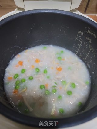 豌豆胡萝卜鸡丝粥的做法步骤：8