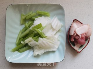 家常小炒的做法步骤：1