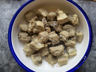 孜然排骨的做法步骤：1
