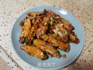 蒜香辣鸡翅的做法步骤：18