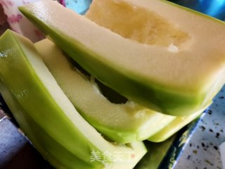 猪肉西葫三鲜包子的做法步骤：9