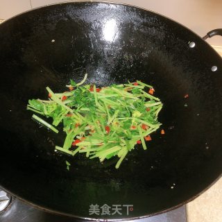芹菜炒牛肉的做法步骤：5