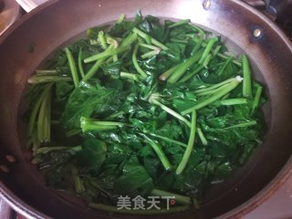 凉拌菠菜的做法步骤：2