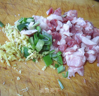 韭菜菠菜麻蛤饺子的做法步骤：4