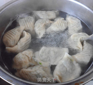 韭菜菠菜麻蛤饺子的做法步骤：12