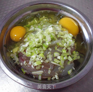 面鱼炒蛋的做法步骤：3