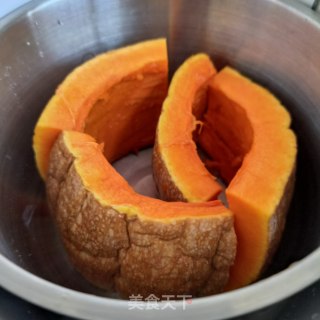 玫瑰花酿蒸南瓜的做法步骤：2