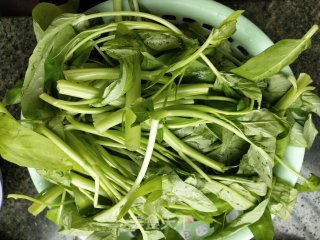 清炒空心菜的做法步骤：1