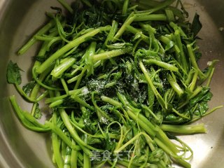清炒空心菜的做法步骤：5