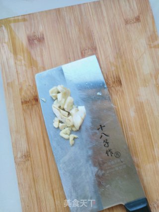 白玉菇西红柿炒鸡蛋的做法步骤：4