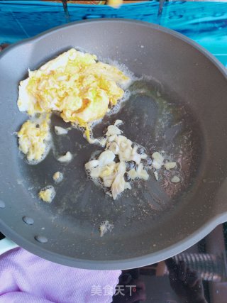 白玉菇西红柿炒鸡蛋的做法步骤：7