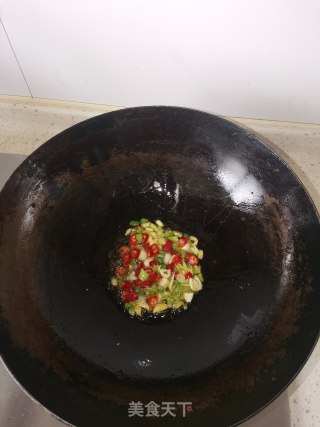 豆腐皮炒金针菇的做法步骤：7