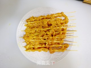 自制咖喱里脊串❗️做法简单，肉质鲜嫩又入味❗️的做法步骤：5