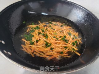 火腿肠糊涂面的做法步骤：5