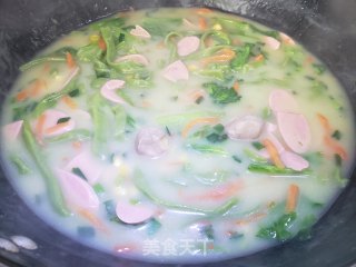 火腿肠糊涂面的做法步骤：11