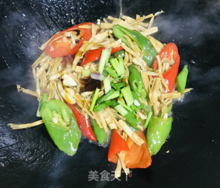 辣椒炒笋干的做法步骤：8