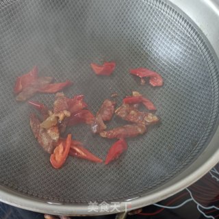 麻辣肠炒甜豆的做法步骤：7