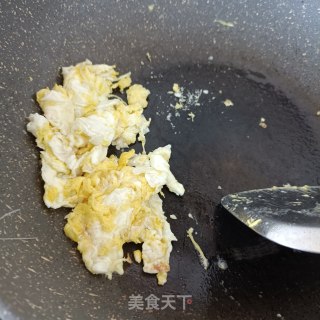 鸡蛋炒青蒜的做法步骤：6