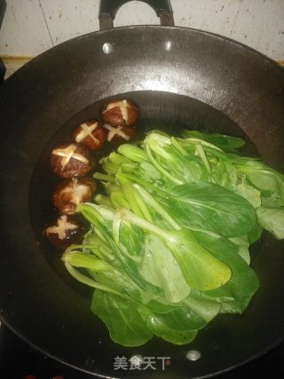 广式腊肠煲仔饭的做法步骤：4