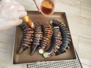 烤箱版麒麟茄子的做法步骤：7