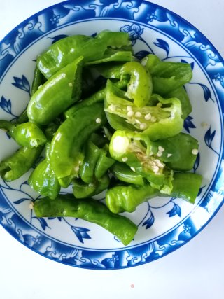 青椒皮蛋的做法步骤：2