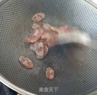 “家常小炒”腊肠炒蒜苔的做法步骤：8