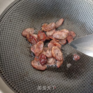 “家常小炒”腊肠炒蒜苔的做法步骤：9