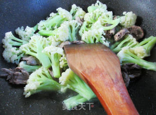 鸡心炒花菜的做法步骤：7