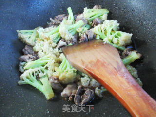 鸡心炒花菜的做法步骤：11