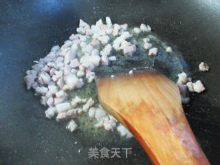 肉丁咸菜豆腐羹的做法步骤：4