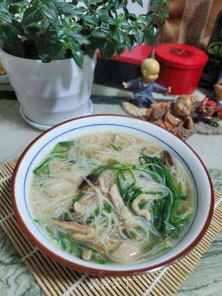 香菇肉丝煮米粉的做法步骤：12