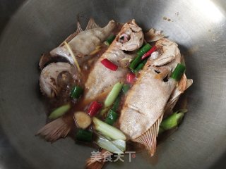红烧大眼鲷的做法步骤：8