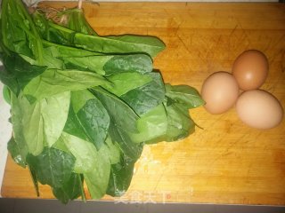 超下饭的菠菜鸡蛋盖被的做法步骤：1