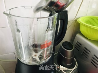 黑豆豆浆的做法步骤：3