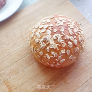 全麦牛肉汉堡的做法步骤：1