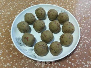 螺旋栗蓉蛋黄酥的做法步骤：4