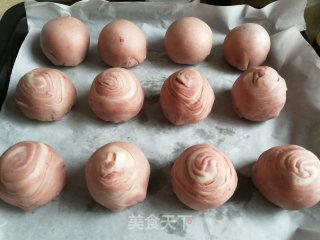 螺旋栗蓉蛋黄酥的做法步骤：18