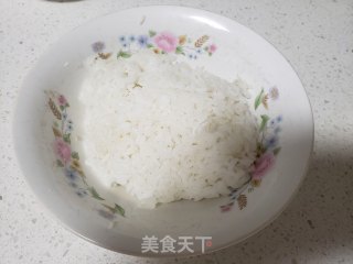 青椒鸭蛋炒米的做法步骤：1