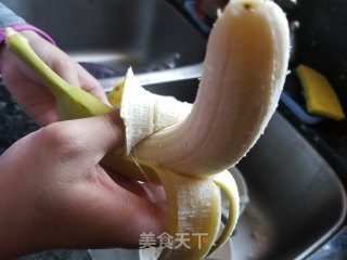 牛油果香蕉奶昔的做法步骤：2