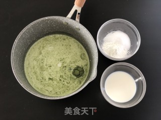 抹茶冰淇淋（无鸡蛋）的做法步骤：1