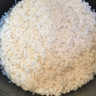 时蔬肉丁糯米饭的做法步骤：2