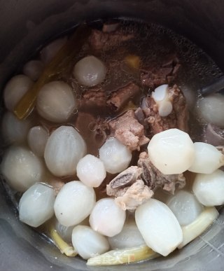 洋花萝卜小排汤的做法步骤：5