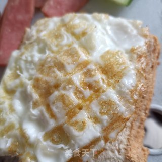 香肠煎蛋三明治的做法步骤：5