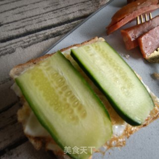 香肠煎蛋三明治的做法步骤：8