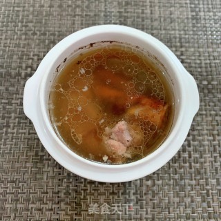 五指毛桃炖龙骨汤的做法步骤：9