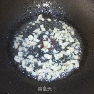 鲜菇炒丝瓜的做法步骤：4