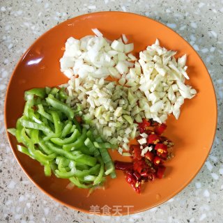 酱汁炒花甲的做法步骤：3